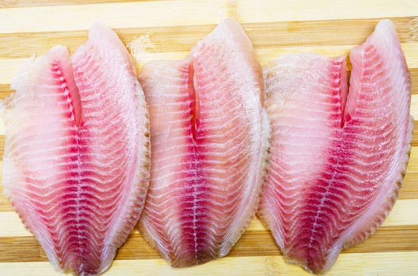 Tři Filety Zajíc Králičí Ryba Prkně Makru Filet Dorado Telapie — Stock fotografie