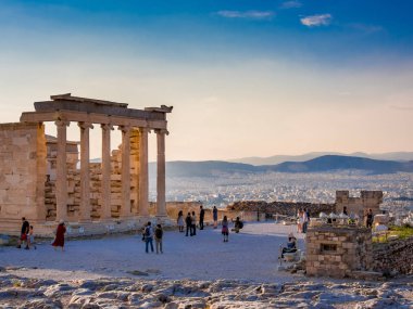 Erechtheion karşı günbatımı görünümü akropolü, Atina, Yunanistan,