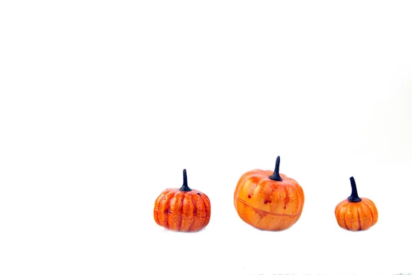 Tres Pequeñas Calabazas Aisladas Sobre Fondo Blanco Concepto Otoño Imagen —  Fotos de Stock