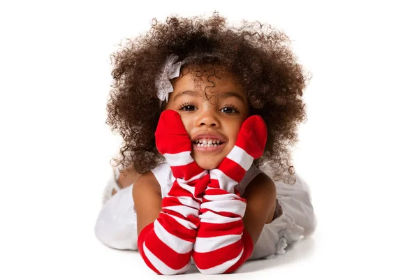 Retrato Uma Rapariga Pré Escolar Cafricana Americana Deitada Tiro Estúdio — Fotografia de Stock