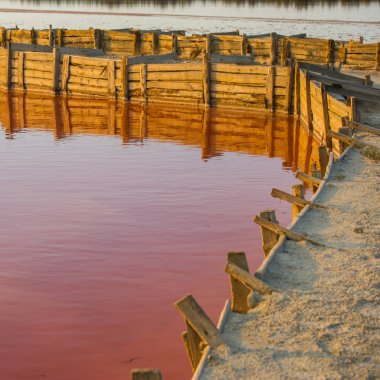 Deniz suyu tuz çıkarma içinde suni baraj tespit etmek