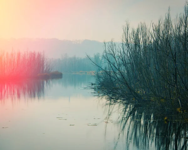 Sonbahar Sabahı Nehrinde Kırsal — Stok fotoğraf