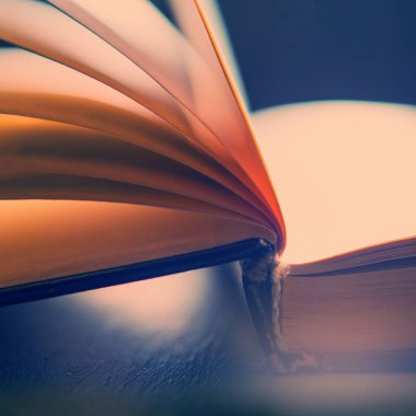 kitabın sayfa eski açık tablo