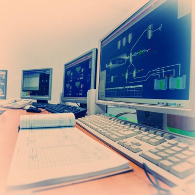 Endüstri/sanayii donatımı uzaktan kumanda bilgisayar yardımı ile