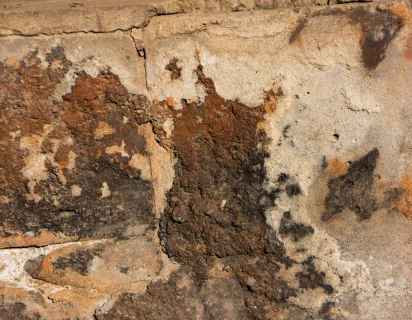 Бетонная Поверхность Стены Старой Штукатурки Покрыта Трещинами Солями — стоковое фото