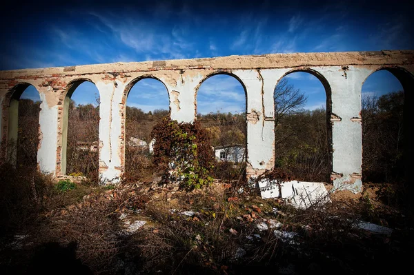 Ouverture Fenêtre Dans Mur Qui Effondre Vieux Bâtiment — Photo