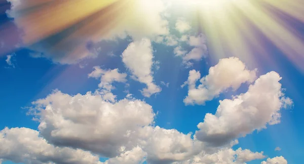 Nubes Rayos Solares —  Fotos de Stock