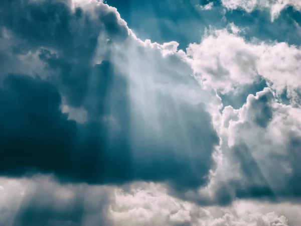 Sun Rays Clouds Sunny Day — Stock Photo, Image