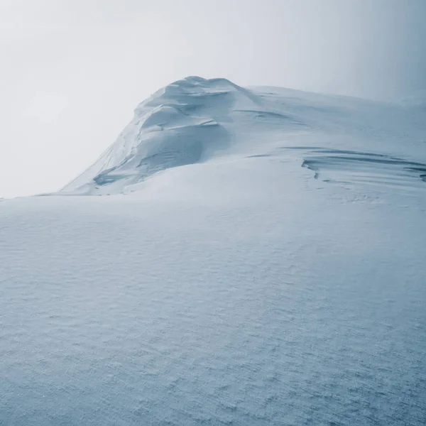 Neve Montagna Una Giornata Invernale — Foto Stock