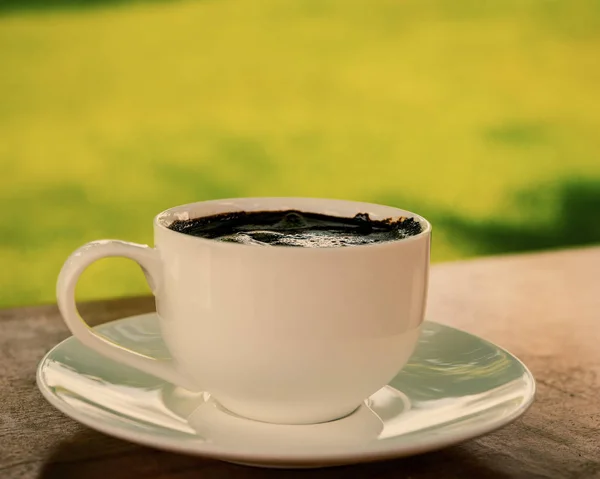 Csésze Kávé Woden Háttér — Stock Fotó
