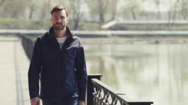 adam sokakta yalnız vakit görüntüleri