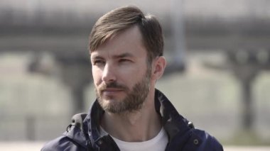 adam sokakta yalnız vakit görüntüleri