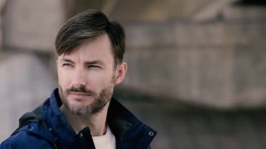 adam sokakta yalnız vakit görüntüleri