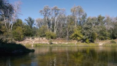 nehir ile huzurlu doğal peyzaj manzaralı görüntüleri