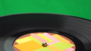 yeşil izole vintage vinil oynatıcı yakın çekim görüntüleri