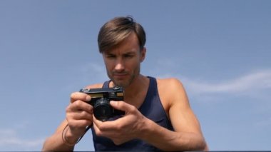 adam sokakta film kamera ile çekim görüntüleri