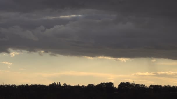 Mooie Kleurrijke Hemel Bij Zonsondergang — Stockvideo