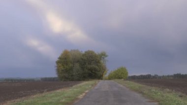 Gün batımında güzel renkli gökyüzü