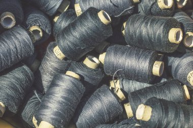 Büyük bobinleri ile yığını konu, yakın çekim