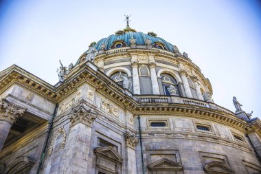 Frederik Dome'nın Kilisesi güneşli gün, Danimarka Kopenhag