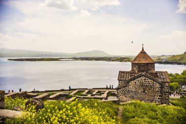 Sevanavank Ermenistan Gegharkunik il, Sevan kasaba çok uzak olmayan Sevan Gölü Kuzeybatı sahilinde bir yarımada üzerinde bulunan manastır bir karmaşık olduğunu.