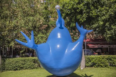 YEREVAN, ARMENIA - Haziran 2018: Erivan, Ermenistan 'daki Tarihi Şelale Sanatları Kompleksi