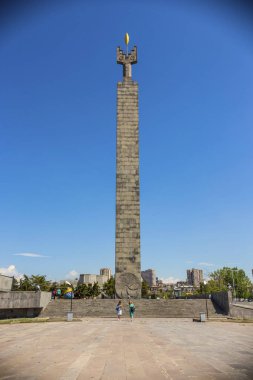  Sovyet Ermenistan 'ın 50. yıldönümüne adanmış anıt Şelale Kompleksi, Ermenistan