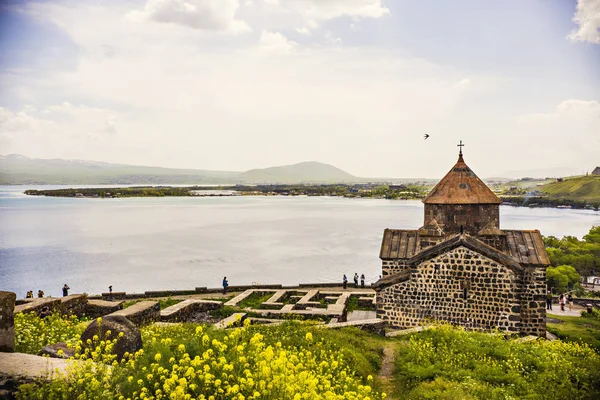 塞瓦纳班克是一个修道院综合体 位于亚美尼亚格格加尔库尼亚省塞万湖西北海岸的一个半岛上 距离塞万镇不远 — 图库照片