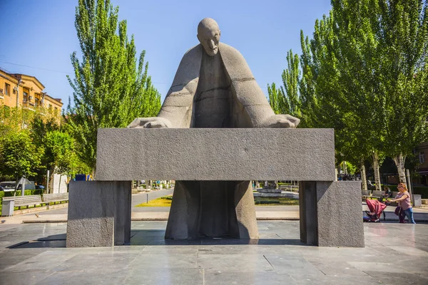 예레반 아르메니아 2018 동상의 알렉산더 Tamanyan 캐스케이드 알렉산더 Tamanian는 러시아 — 스톡 사진