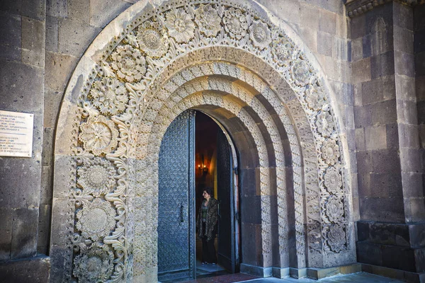 Yerevan Armenia Juni 2018 Mor Armenia Inngang Museum Forsvarsdepartementet Sovjetisk – stockfoto