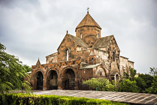 亚美尼亚 Echmiadzin 修道院综合体的 Gayane — 图库照片