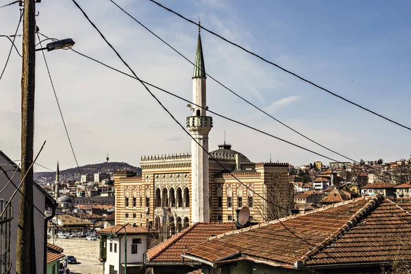 Vista Biblioteca Nacional Universitária Bósnia Herzegovina Edifício Rua Estreita Sarajevo — Fotografia de Stock
