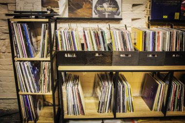 Kiev, Ukrayna vinil dükkanı. Lp vinil kayıtlar müzik dükkanı Kiev, Ukrayna satışında topluluğu