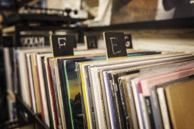 Kiev, Ukrayna vinil dükkanı. Lp vinil kayıtlar müzik dükkanı Kiev, Ukrayna satışında topluluğu