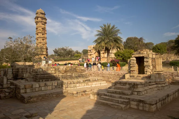 Hindistan 'ın en büyük kalesi olan Rajasthan' daki Chittorgarh kalesindeki insanlar ve UNESCO Dünya Mirası Alanı, Chittaurgarh, Hindistan