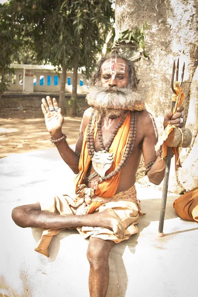 Varanasi India Δεκεμβρίου 2016 Άνθρωπος Sadhu Κοντά Στον Ποταμό Γάγγη — Φωτογραφία Αρχείου