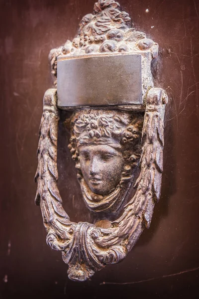 Traditionele Romeinse Stijl Vintage Deurknop Één Van Huizen Rome Italië — Stockfoto