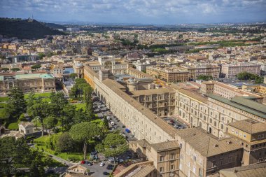 Vatikan - Mayıs 2018: St. Peter's Basilica, Roma, İtalya, kubbe bakış açısından Roma ve Vatikan havadan görünümü