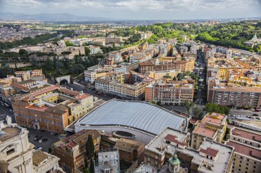 Vatikan - Mayıs 2018: St. Peter's Basilica, Roma, İtalya, kubbe bakış açısından Roma ve Vatikan havadan görünümü