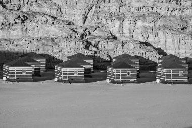 Wadi Rum, Ürdün - Mart 2019: Wadi Rum çölde Kamp. Wadi Rum, Jordan kamp evler
