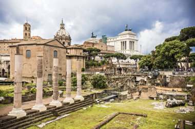 ROME, ITALY - Mayıs 2018: Roma Forumu (Foro Romano) bakış açısı. Antik Roma şehri, İtalya
