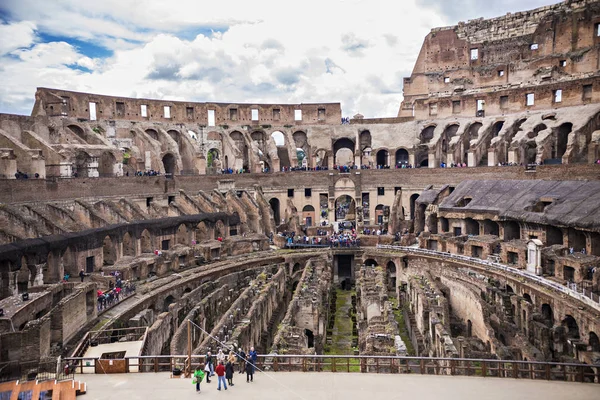Rzym Włochy Czerwca 2018 Roman Colosseum Wewnątrz Widok Starożytnym Rzymie — Zdjęcie stockowe