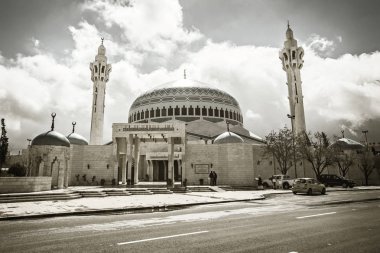 Amman, Ürdün - Mart 2019: Kral Abdullah Camii Önden Görünüm güneşli, Jordan