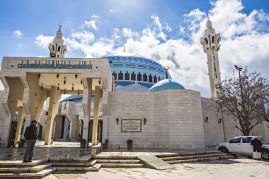 Amman, Ürdün - Mart 2019: Kral Abdullah Camii Önden Görünüm güneşli, Jordan