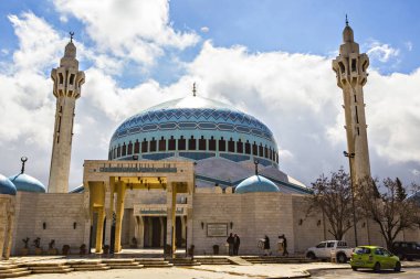 Amman, Ürdün - Mart 2019: Kral Abdullah Camii Önden Görünüm güneşli, Jordan