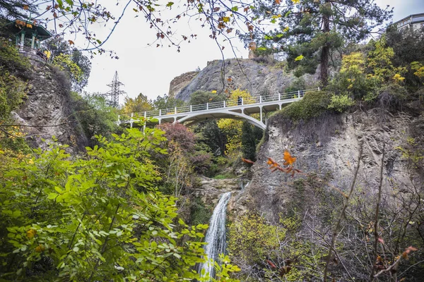 Tbilisi Georgia Noviembre 2018 Buautiful Waterfall National Botanical Garden Georgia —  Fotos de Stock