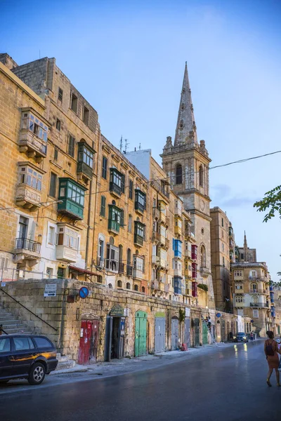 Valetta Malta Septiembre 2018 Calle Estrecha Valetta Casas Históricas Centro — Foto de Stock