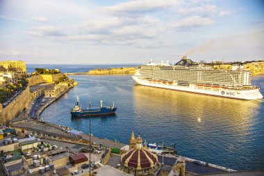 La Valletta, Malta - Ekim 2018: Grand Harbour'un havadan görünümü - Valletta Limanı, Malta
