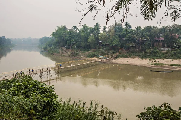 Дерев Яний Міст Через Річку Меконг Вид Пагорба Луанґпхабанґ Лаос — стокове фото