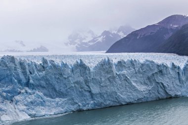 Arjantin, Patagonya 'daki Los Glaciers Ulusal Parkı' ndaki Perito Moreno Buzulu. Mavi buzul, antik buz, El Calafate, Patagonya